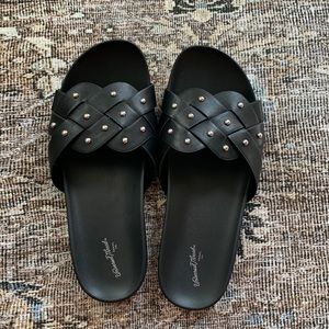 Universal threads Trudy slide Sandals